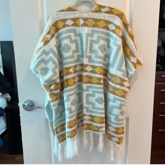 Free People White Kimono Diamondback Cozy Sweater Ivory One Size Poncho NWT - Picture 11 of 14